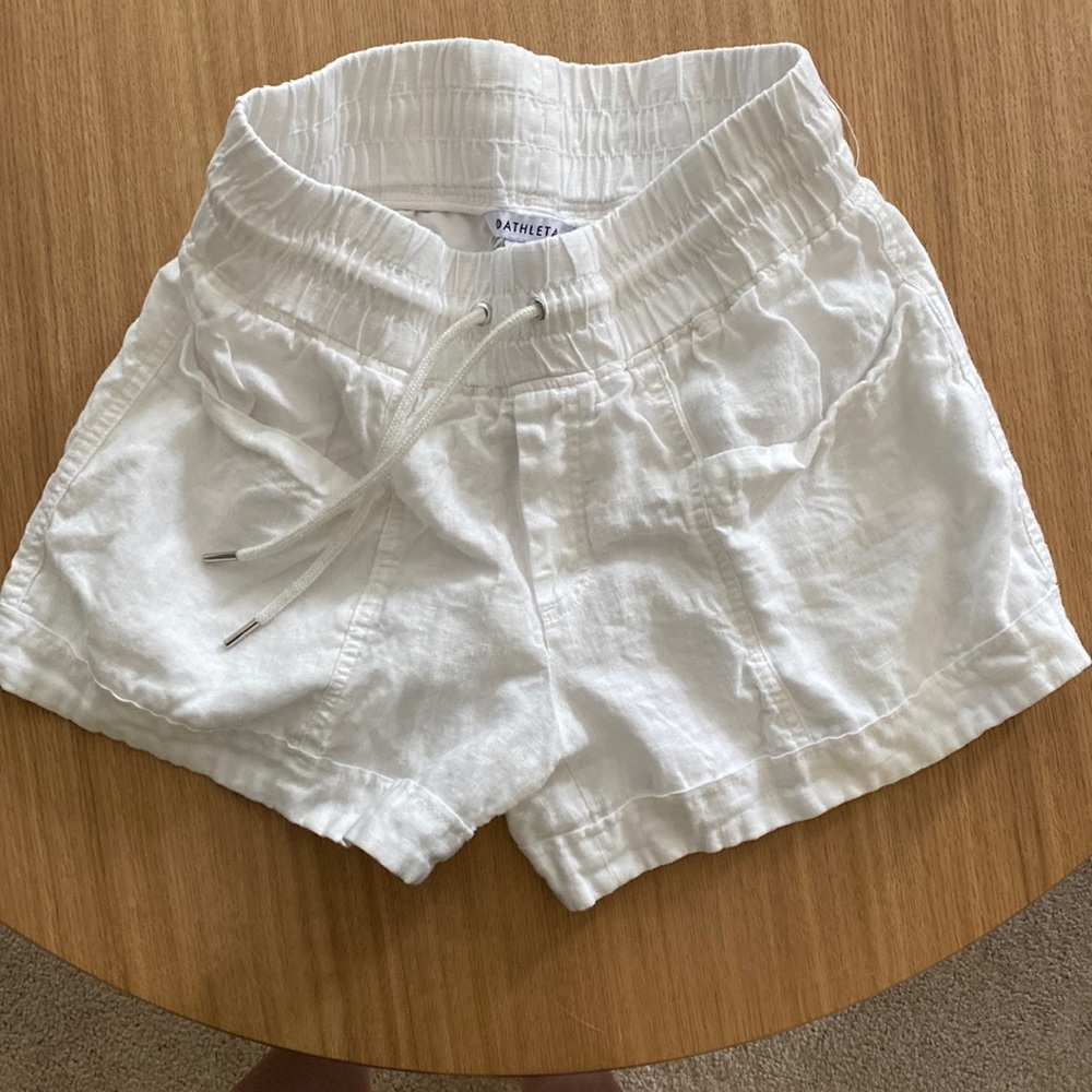 Athleta Retreat linen shorts